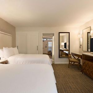 One-Bedroom Suite Two Double Beds
